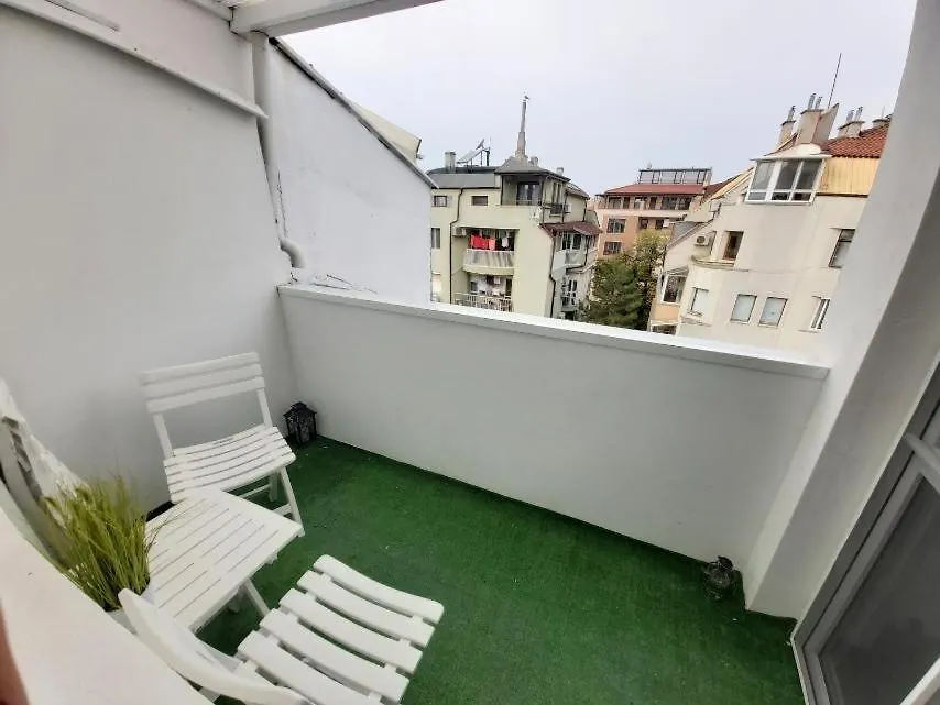 Colorful 1-Bdr Apartment - Top Center Of Burgas By Flаt Manаger